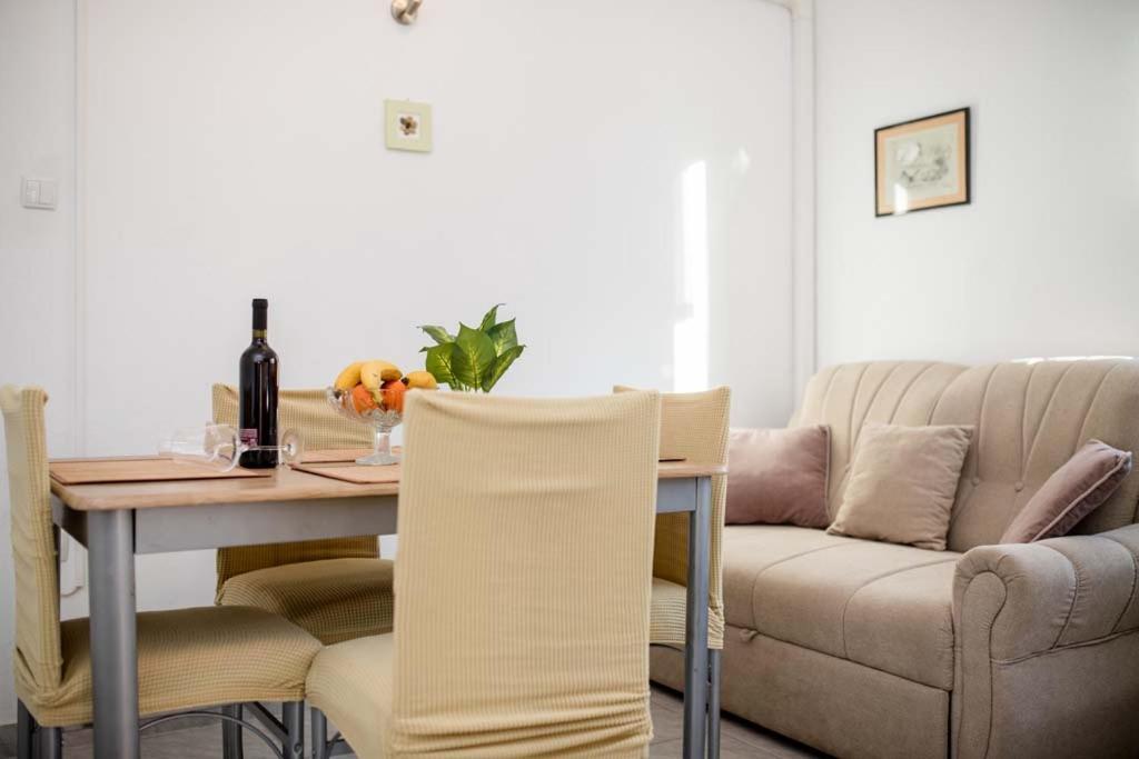 Apartmani Luka Banjol Exterior foto