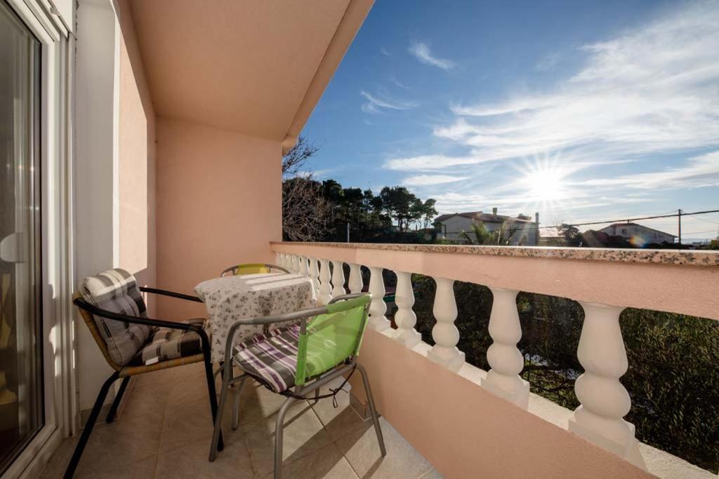 Apartmani Luka Banjol Exterior foto